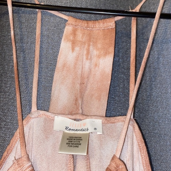 Spaghetti strap Tank - Picture 4 of 5